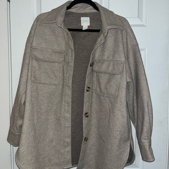 HM Shacket - Picture 1 of 2